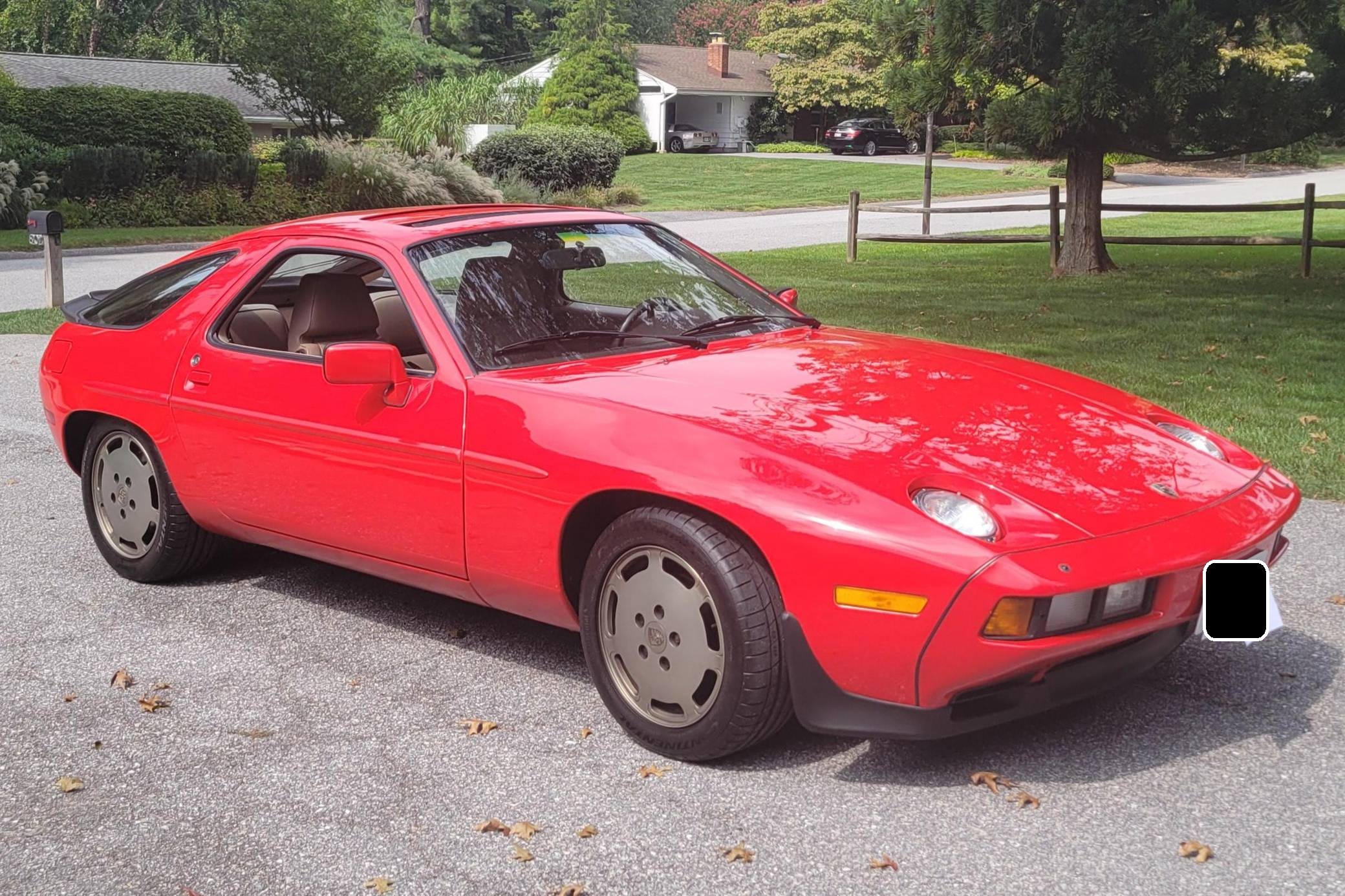 Porsche 928